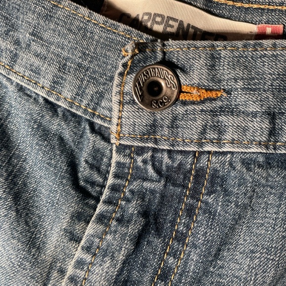 Levi’s Carpenter Jorts - Picture 9 of 14
